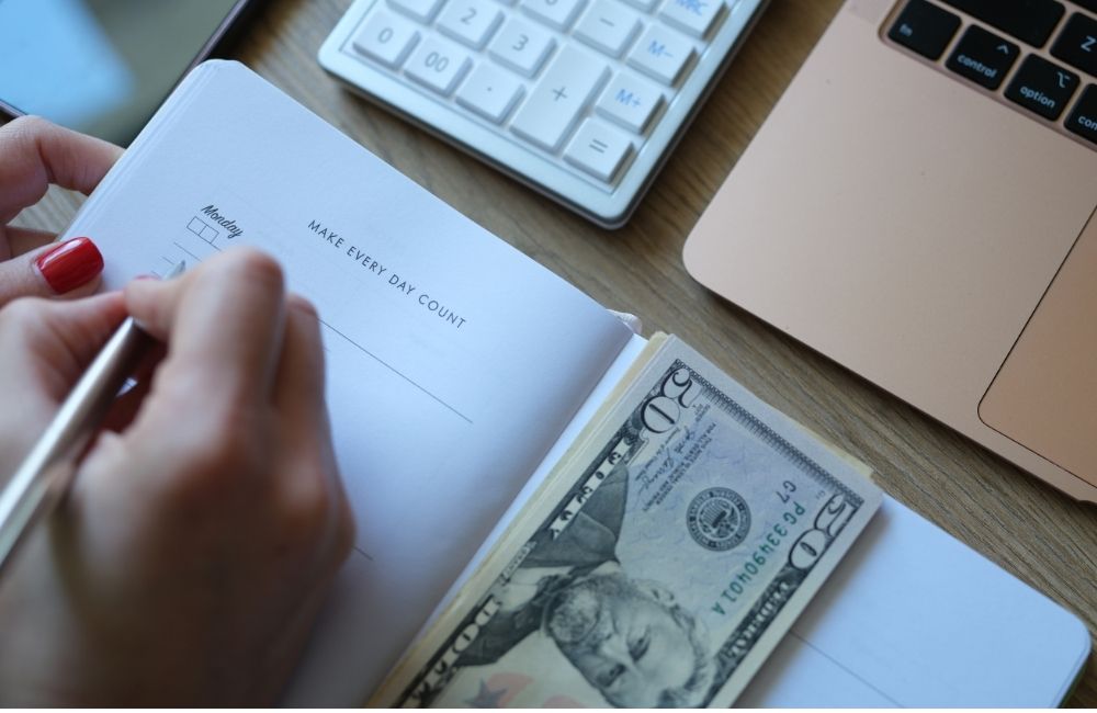 Visual guide to saving while spending smartly